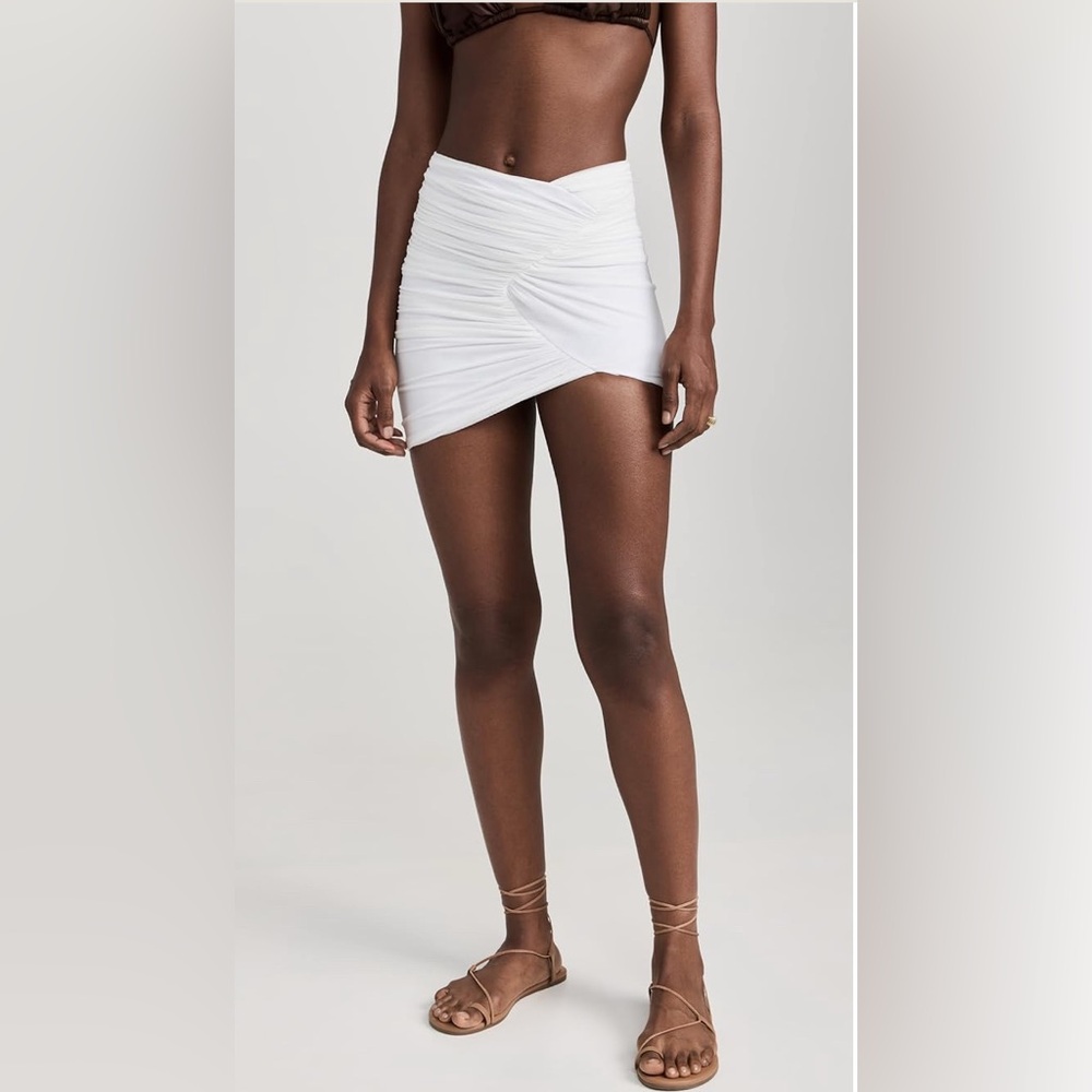 Bananhot Robin Ruched Mini Skirt